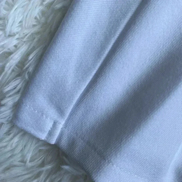 Hollister ultra high rise white pleated skirt. Size Small. - Picture 3 of 5